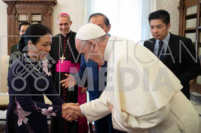 %_tempFileName00305_20102018%