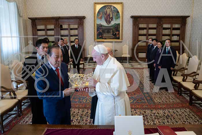 %_tempFileName00370_20102018%