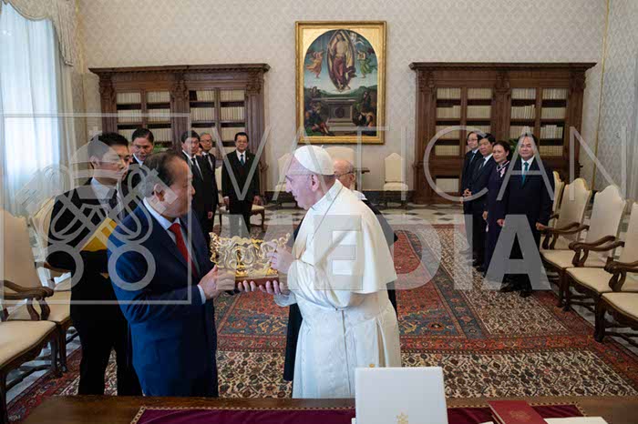 %_tempFileName00377_20102018%