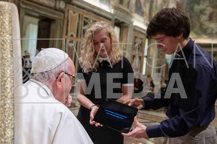 %_tempFileName00915_29102018%
