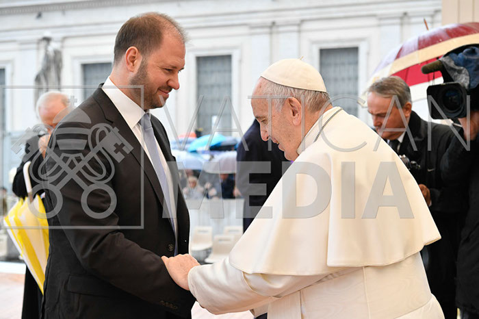 %_tempFileName127832_10042019%