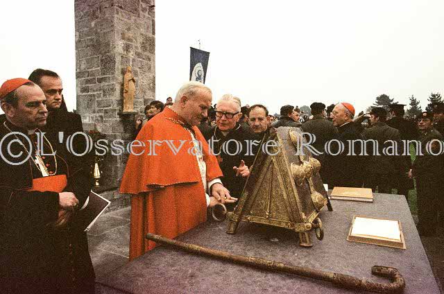 %_tempFileName00339_IRLANDA-USA1979%