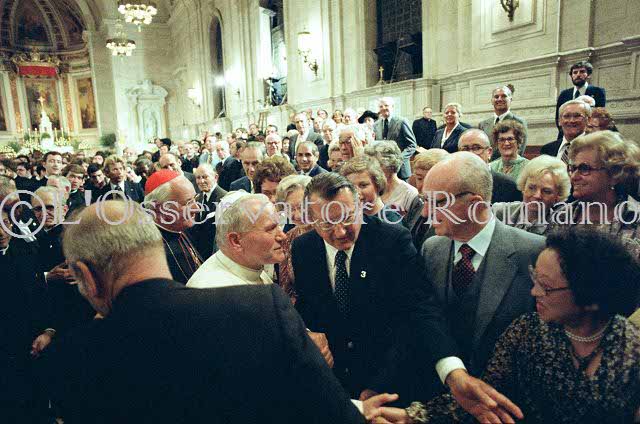 %_tempFileName01322_IRLANDA-USA1979%