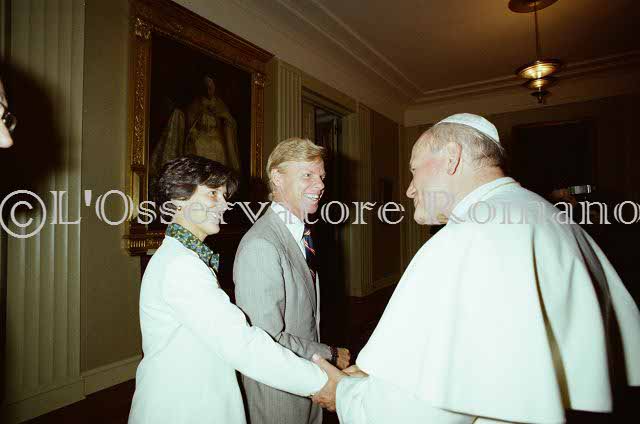 %_tempFileName02254_IRLANDA-USA1979%