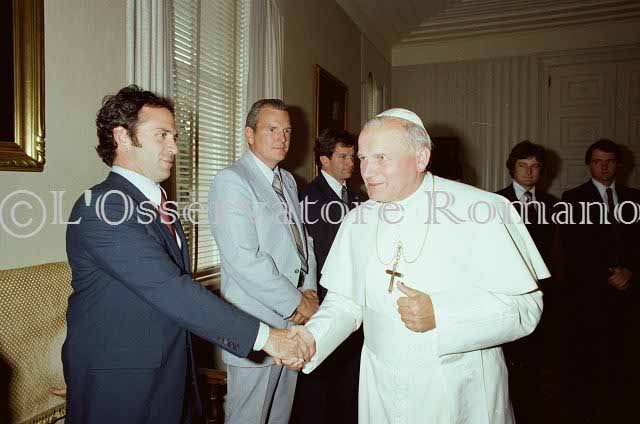 %_tempFileName02540_IRLANDA-USA1979%