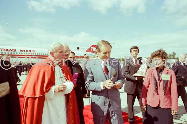 %_tempFileName02669_IRLANDA-USA1979%