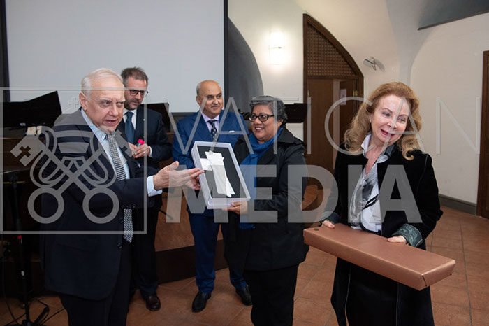 %_tempFileName04076_10112018%