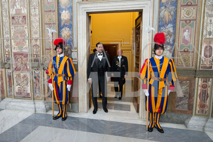 %_tempFileName01327_13122018%
