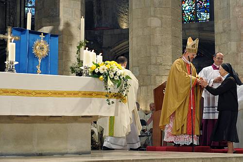 01221_25042010