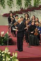 <br>CONCERTO ANNIVERSARIO V ANNO PONTIFICATO <br><br> - (Copyright L'OSSERVATORE ROMANO - Servizio Fotografico - photo@ossrom.va)