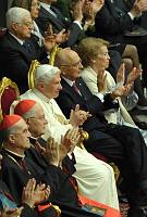 <br>CONCERTO ANNIVERSARIO V ANNO PONTIFICATO <br><br> - (Copyright L'OSSERVATORE ROMANO - Servizio Fotografico - photo@ossrom.va)