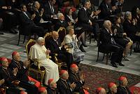 <br>CONCERTO ANNIVERSARIO V ANNO PONTIFICATO <br><br> - (Copyright L'OSSERVATORE ROMANO - Servizio Fotografico - photo@ossrom.va)