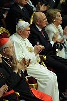 <br>CONCERTO ANNIVERSARIO V ANNO PONTIFICATO <br><br> - (Copyright L'OSSERVATORE ROMANO - Servizio Fotografico - photo@ossrom.va)