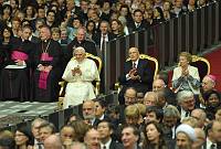 <br>CONCERTO ANNIVERSARIO V ANNO PONTIFICATO <br><br> - (Copyright L'OSSERVATORE ROMANO - Servizio Fotografico - photo@ossrom.va)