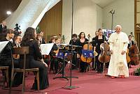 <br>CONCERTO ANNIVERSARIO V ANNO PONTIFICATO <br><br> - (Copyright L'OSSERVATORE ROMANO - Servizio Fotografico - photo@ossrom.va)
