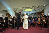 <br>CONCERTO ANNIVERSARIO V ANNO PONTIFICATO <br><br> - (Copyright L'OSSERVATORE ROMANO - Servizio Fotografico - photo@ossrom.va)