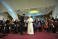 <br>CONCERTO ANNIVERSARIO V ANNO PONTIFICATO <br><br> - (Copyright L'OSSERVATORE ROMANO - Servizio Fotografico - photo@ossrom.va)