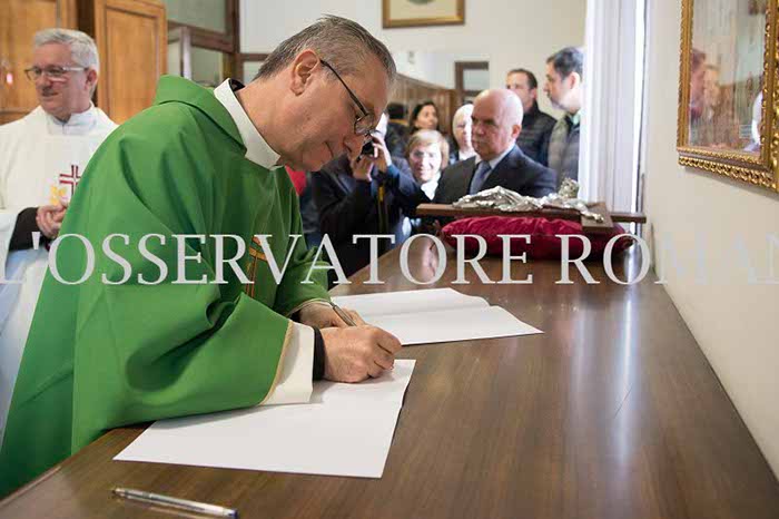 %_tempFileName00585_12112017%