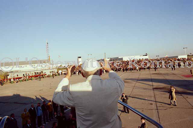 %_tempFileName02428_IRLANDA-USA1979%