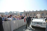 <br>UDIENZA GENERALE - 28 aprile 2010<br><br> - (Copyright L'OSSERVATORE ROMANO - Servizio Fotografico - photo@ossrom.va)