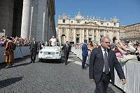 <br>UDIENZA GENERALE - 28 aprile 2010<br><br> - (Copyright L'OSSERVATORE ROMANO - Servizio Fotografico - photo@ossrom.va)