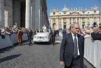 <br>UDIENZA GENERALE - 28 aprile 2010<br><br> - (Copyright L'OSSERVATORE ROMANO - Servizio Fotografico - photo@ossrom.va)
