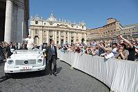 <br>UDIENZA GENERALE - 28 aprile 2010<br><br> - (Copyright L'OSSERVATORE ROMANO - Servizio Fotografico - photo@ossrom.va)
