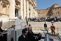 <br>UDIENZA GENERALE - 28 aprile 2010<br><br> - (Copyright L'OSSERVATORE ROMANO - Servizio Fotografico - photo@ossrom.va)