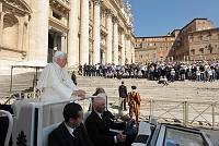 <br>UDIENZA GENERALE - 28 aprile 2010<br><br> - (Copyright L'OSSERVATORE ROMANO - Servizio Fotografico - photo@ossrom.va)