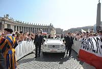 <br>UDIENZA GENERALE - 28 aprile 2010<br><br> - (Copyright L'OSSERVATORE ROMANO - Servizio Fotografico - photo@ossrom.va)