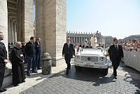<br>UDIENZA GENERALE - 28 aprile 2010<br><br> - (Copyright L'OSSERVATORE ROMANO - Servizio Fotografico - photo@ossrom.va)