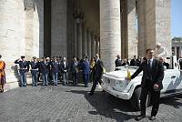 <br>UDIENZA GENERALE - 28 aprile 2010<br><br> - (Copyright L'OSSERVATORE ROMANO - Servizio Fotografico - photo@ossrom.va)