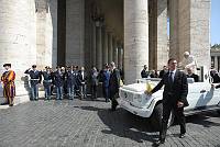 <br>UDIENZA GENERALE - 28 aprile 2010<br><br> - (Copyright L'OSSERVATORE ROMANO - Servizio Fotografico - photo@ossrom.va)