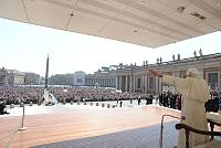 <br>UDIENZA GENERALE - 28 aprile 2010<br><br> - (Copyright L'OSSERVATORE ROMANO - Servizio Fotografico - photo@ossrom.va)