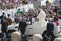 <br>UDIENZA GENERALE - 28 aprile 2010<br><br> - (Copyright L'OSSERVATORE ROMANO - Servizio Fotografico - photo@ossrom.va)