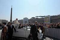 <br>UDIENZA GENERALE - 28 aprile 2010<br><br> - (Copyright L'OSSERVATORE ROMANO - Servizio Fotografico - photo@ossrom.va)
