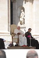 <br>UDIENZA GENERALE - 28 aprile 2010<br><br> - (Copyright L'OSSERVATORE ROMANO - Servizio Fotografico - photo@ossrom.va)