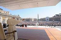 <br>UDIENZA GENERALE - 28 aprile 2010<br><br> - (Copyright L'OSSERVATORE ROMANO - Servizio Fotografico - photo@ossrom.va)
