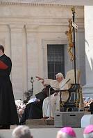 <br>UDIENZA GENERALE - 28 aprile 2010<br><br> - (Copyright L'OSSERVATORE ROMANO - Servizio Fotografico - photo@ossrom.va)