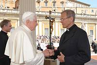 <br>UDIENZA GENERALE - 28 aprile 2010<br><br> - (Copyright L'OSSERVATORE ROMANO - Servizio Fotografico - photo@ossrom.va)