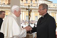 <br>UDIENZA GENERALE - 28 aprile 2010<br><br> - (Copyright L'OSSERVATORE ROMANO - Servizio Fotografico - photo@ossrom.va)