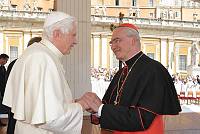 <br>UDIENZA GENERALE - 28 aprile 2010<br><br> - (Copyright L'OSSERVATORE ROMANO - Servizio Fotografico - photo@ossrom.va)