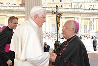 <br>UDIENZA GENERALE - 28 aprile 2010<br><br> - (Copyright L'OSSERVATORE ROMANO - Servizio Fotografico - photo@ossrom.va)
