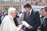 <br>UDIENZA GENERALE - 28 aprile 2010<br><br> - (Copyright L'OSSERVATORE ROMANO - Servizio Fotografico - photo@ossrom.va)
