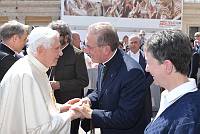<br>UDIENZA GENERALE - 28 aprile 2010<br><br> - (Copyright L'OSSERVATORE ROMANO - Servizio Fotografico - photo@ossrom.va)