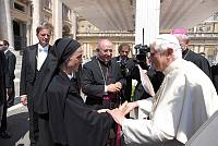<br>UDIENZA GENERALE - 28 aprile 2010<br><br> - (Copyright L'OSSERVATORE ROMANO - Servizio Fotografico - photo@ossrom.va)