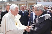 <br>UDIENZA GENERALE - 28 aprile 2010<br><br> - (Copyright L'OSSERVATORE ROMANO - Servizio Fotografico - photo@ossrom.va)