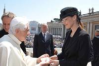 <br>UDIENZA GENERALE - 28 aprile 2010<br><br> - (Copyright L'OSSERVATORE ROMANO - Servizio Fotografico - photo@ossrom.va)