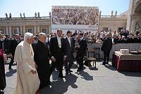 <br>UDIENZA GENERALE - 28 aprile 2010<br><br> - (Copyright L'OSSERVATORE ROMANO - Servizio Fotografico - photo@ossrom.va)