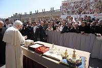 <br>UDIENZA GENERALE - 28 aprile 2010<br><br> - (Copyright L'OSSERVATORE ROMANO - Servizio Fotografico - photo@ossrom.va)